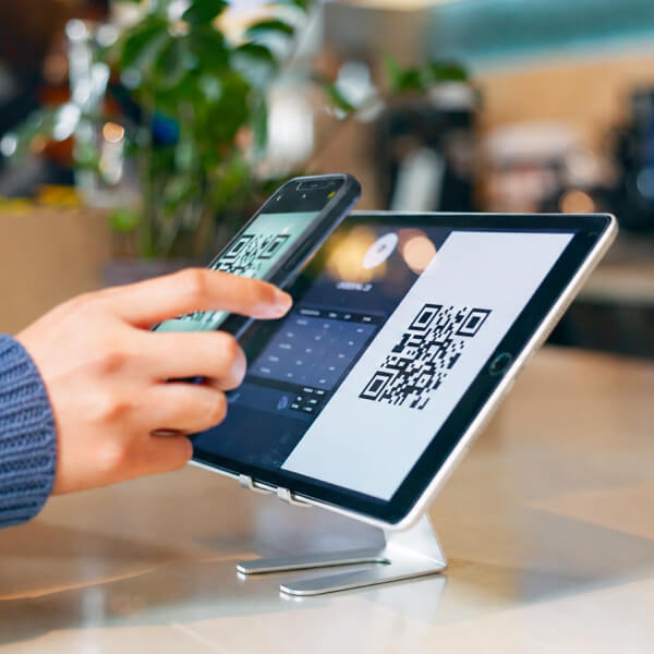 Заселение гостей в отель по QR‑коду MAX: как работает и что нужно знать отельеру