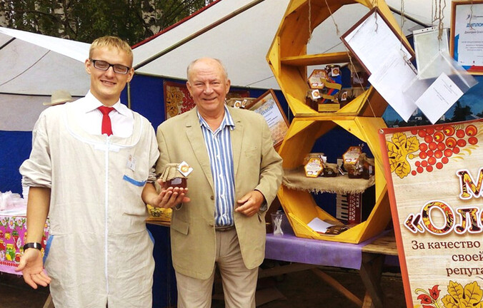 Как 19-летний предприниматель из Вологодской области меняет рынок меда