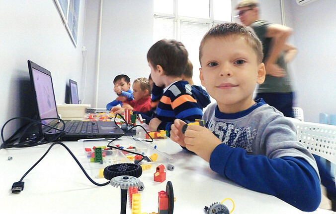 Как за год открыть в России 30 школ робототехники и моделирования