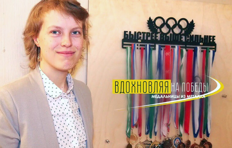 Как флорболистка открыла интернет-магазин медальниц для спортсменов