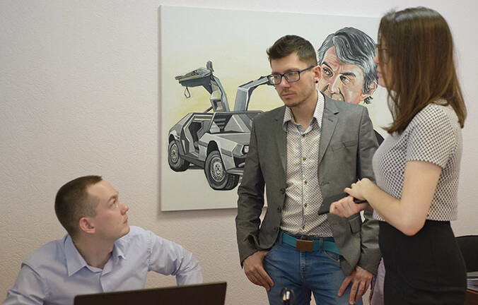 Как продавать брендированную одежду на рынке b2b